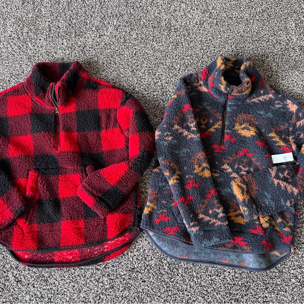 Old Navy XS Fleece Pullovers